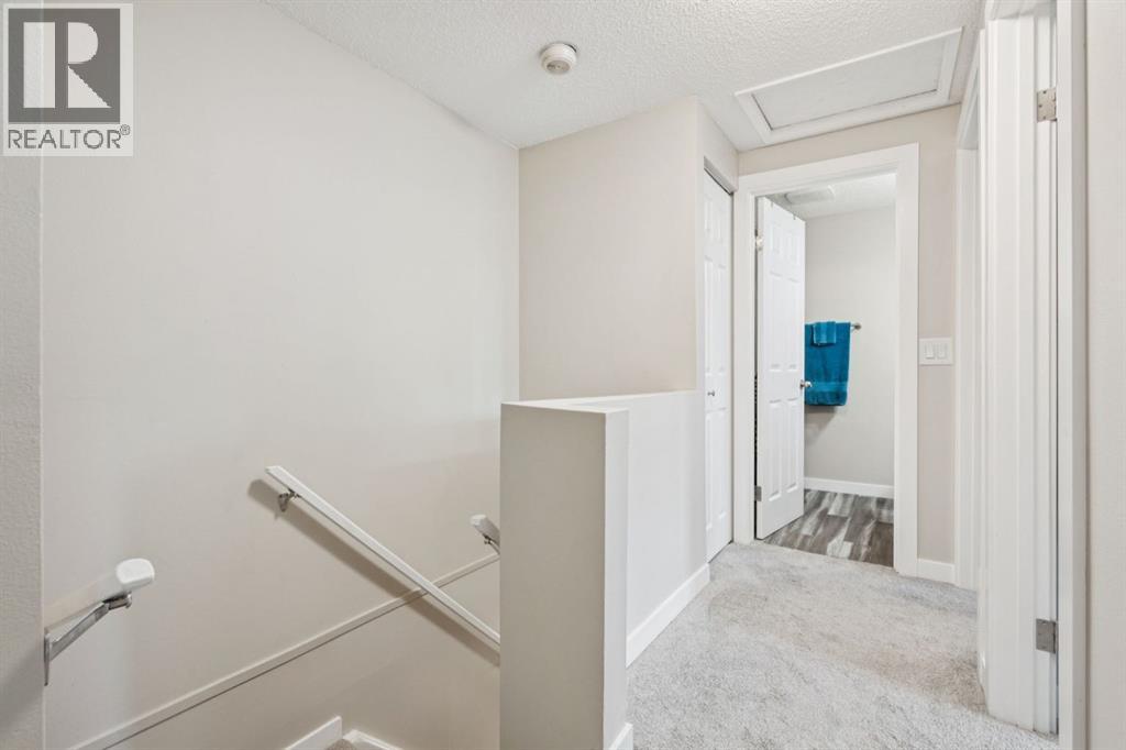 Single Family House for Sale in N  Lynnview Road SE Ogden Calgary 