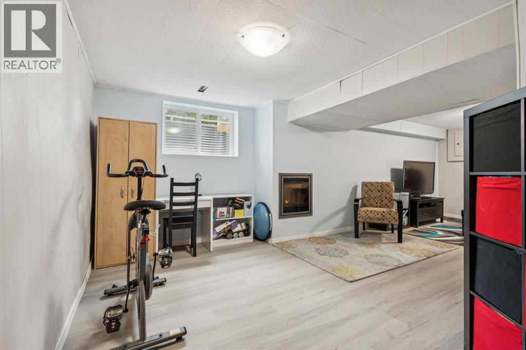 Single Family House for Sale in N  Lynnview Road SE Ogden Calgary 