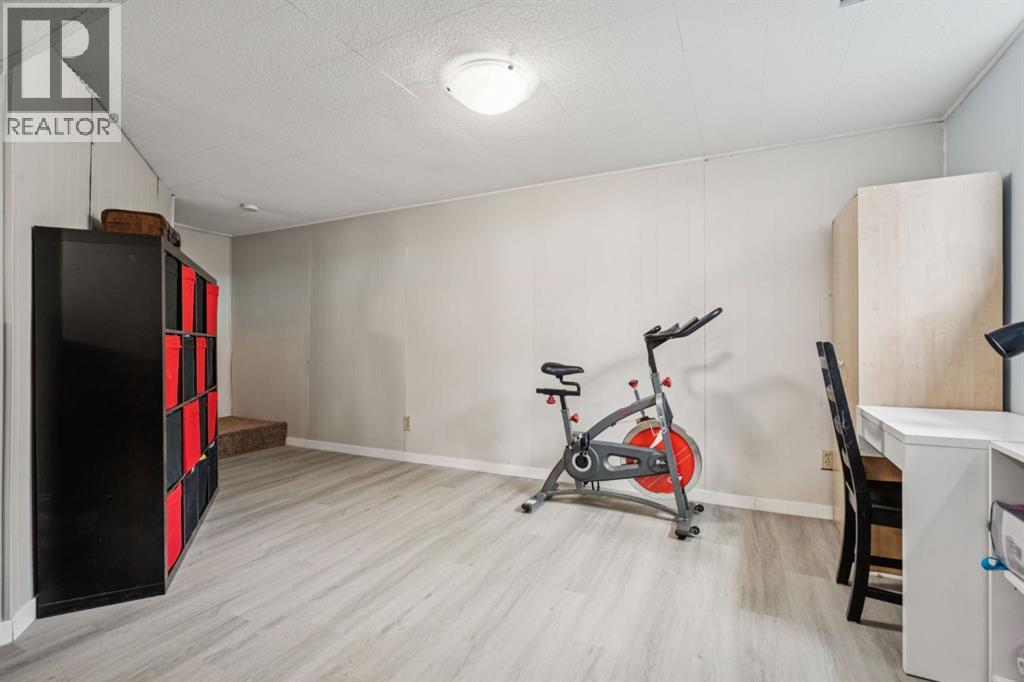 Single Family House for Sale in N  Lynnview Road SE Ogden Calgary 