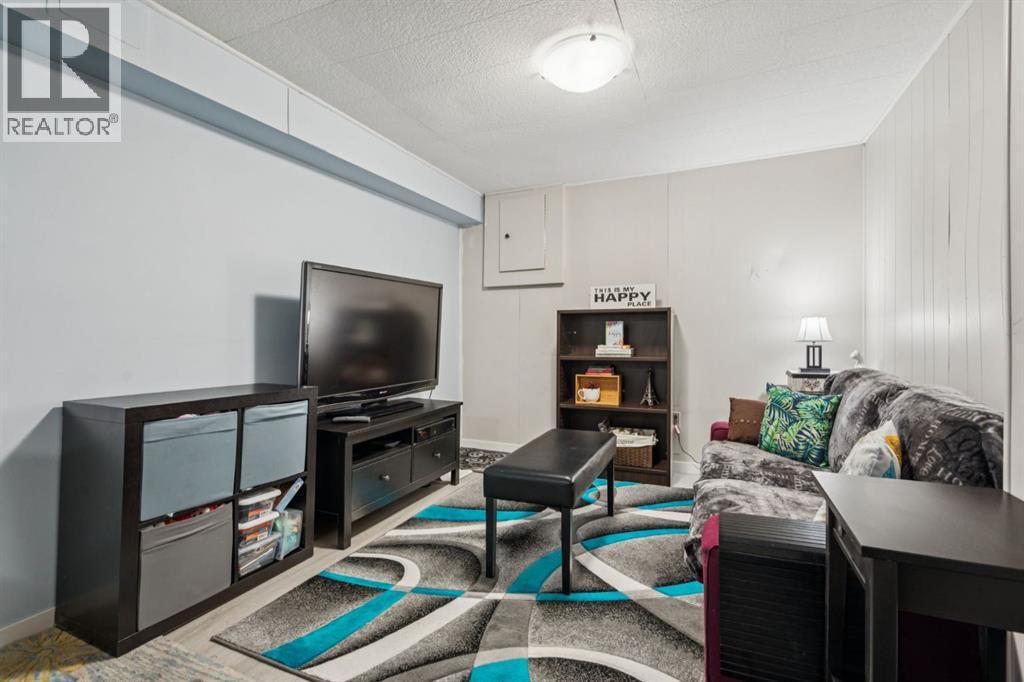 Single Family House for Sale in N  Lynnview Road SE Ogden Calgary 