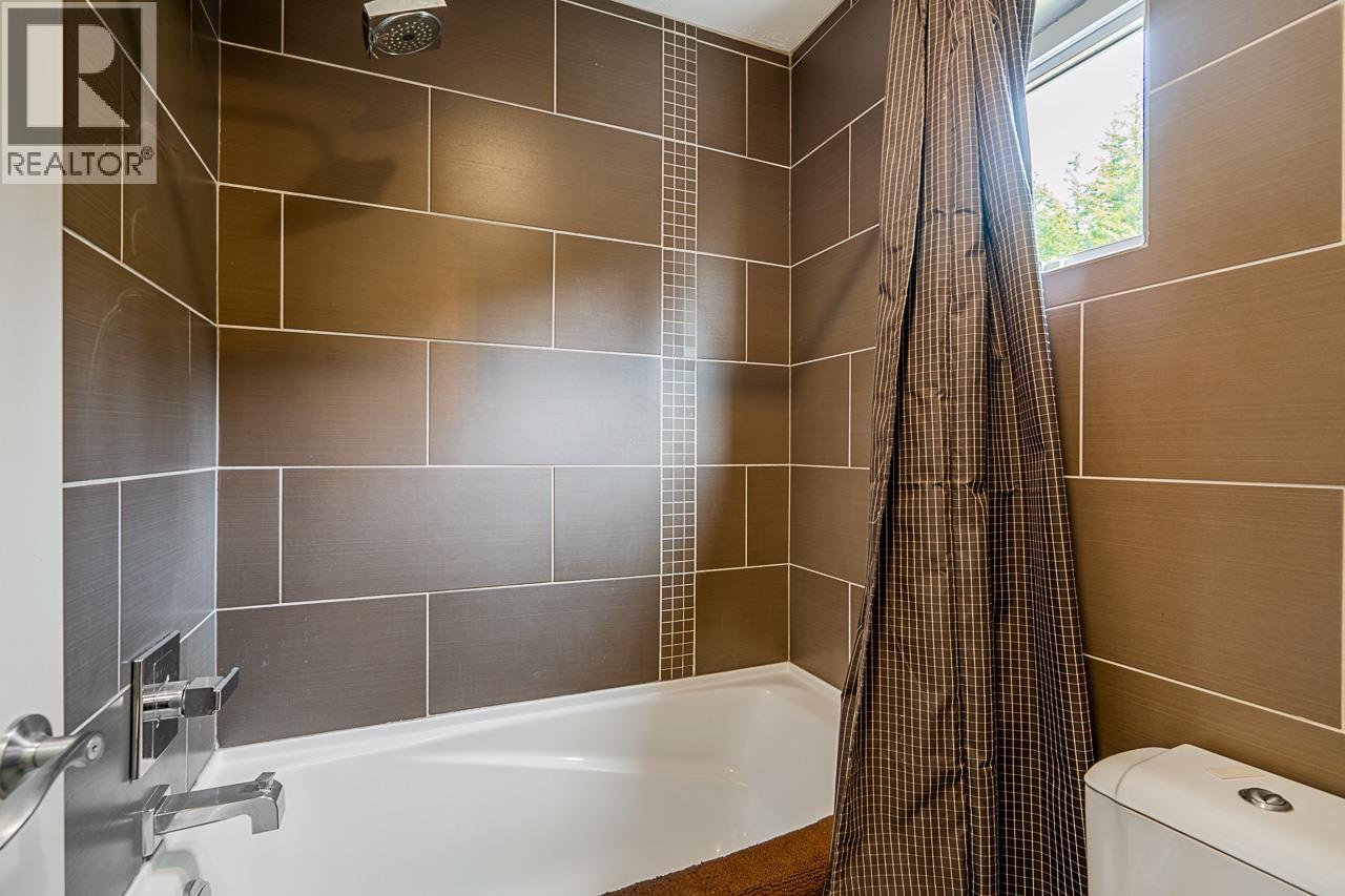 3 1355 DEPOT ROAD, Squamish