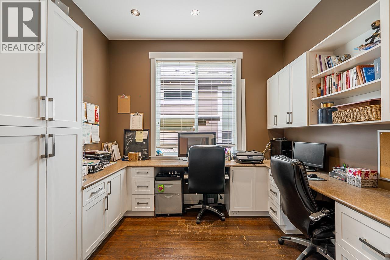 3 1355 DEPOT ROAD, Squamish