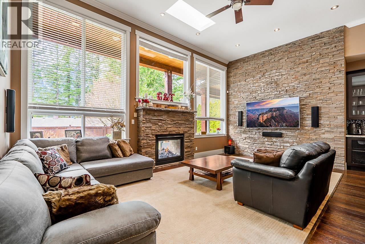 3 1355 DEPOT ROAD, Squamish