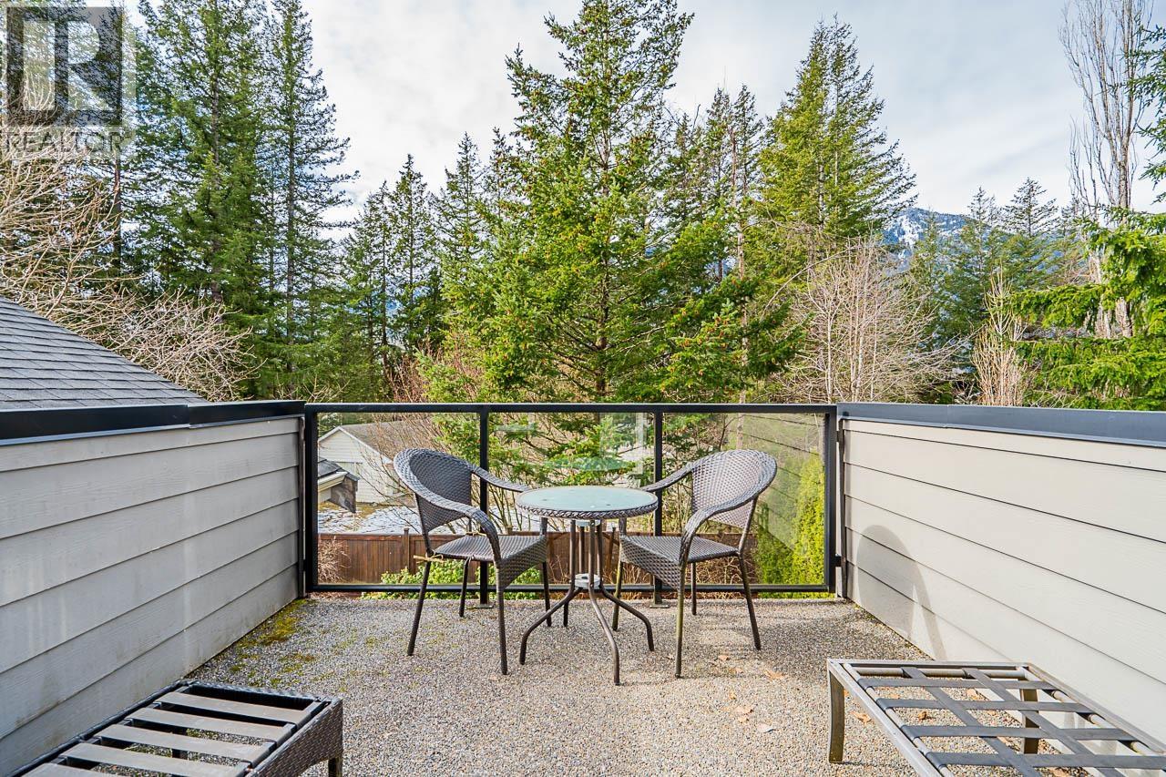3 1355 DEPOT ROAD, Squamish