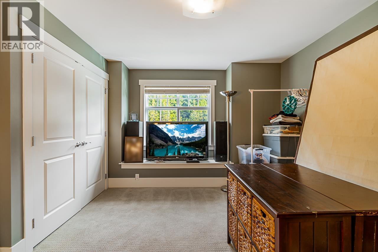 3 1355 DEPOT ROAD, Squamish