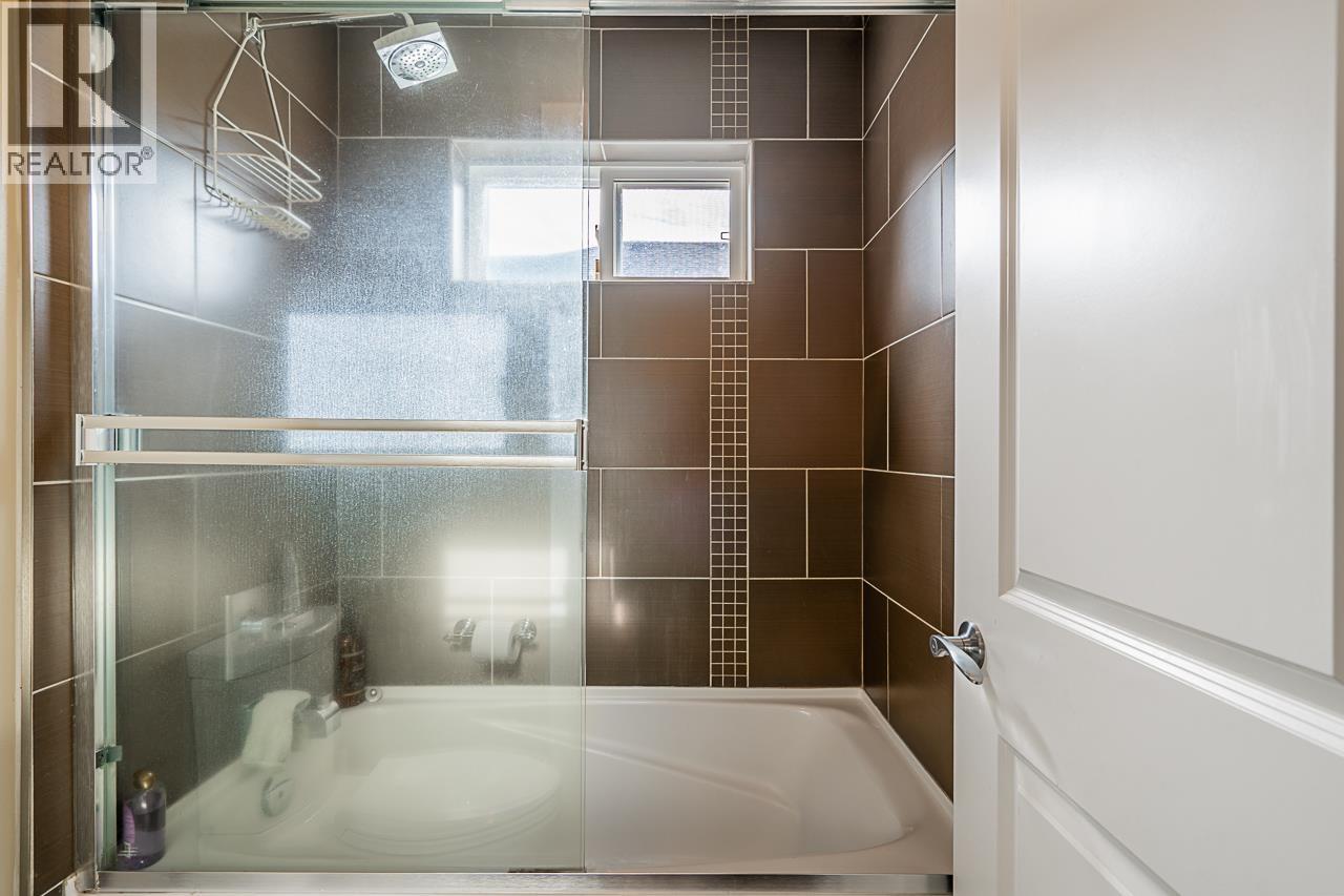 3 1355 DEPOT ROAD, Squamish