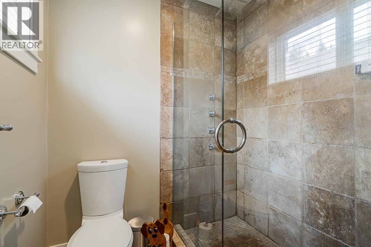 3 1355 DEPOT ROAD, Squamish