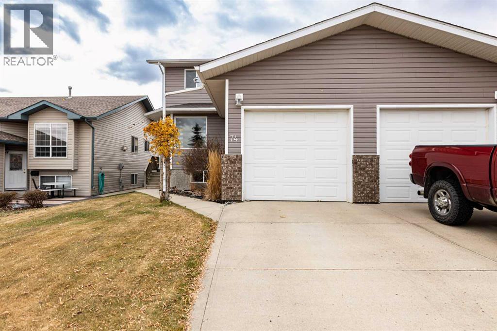 74 Elana Crescent, Lacombe