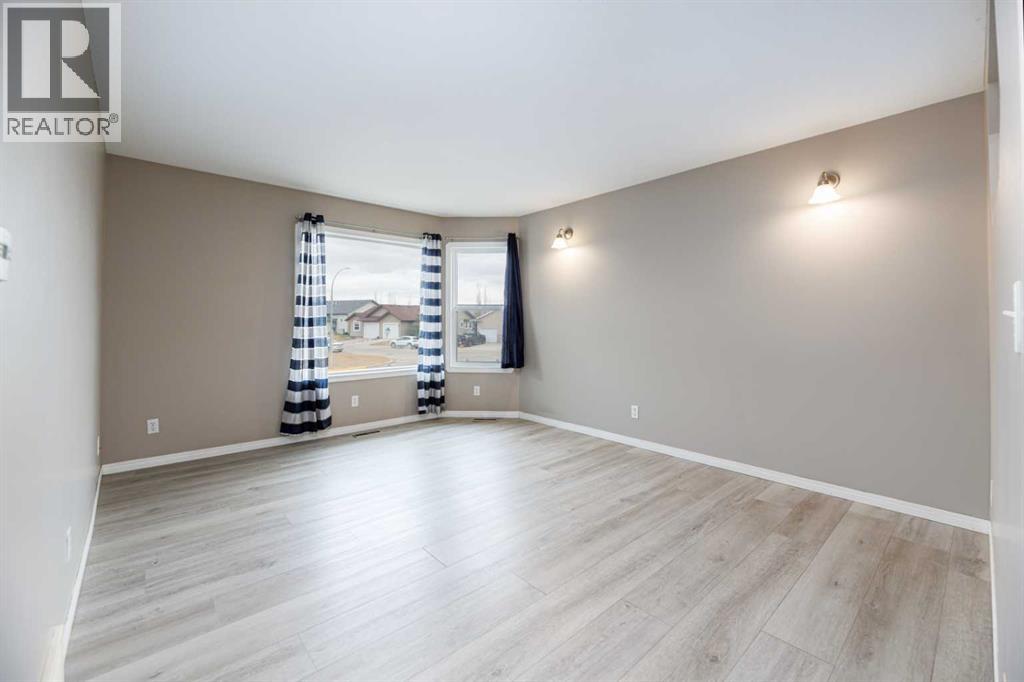 74 Elana Crescent, Lacombe