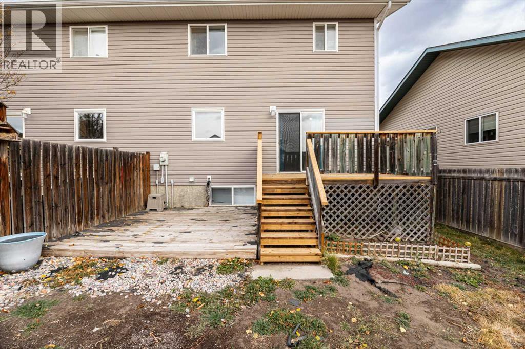 74 Elana Crescent, Lacombe