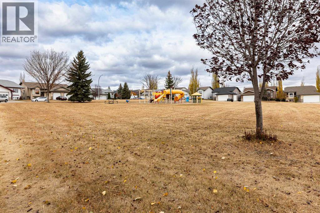 74 Elana Crescent, Lacombe