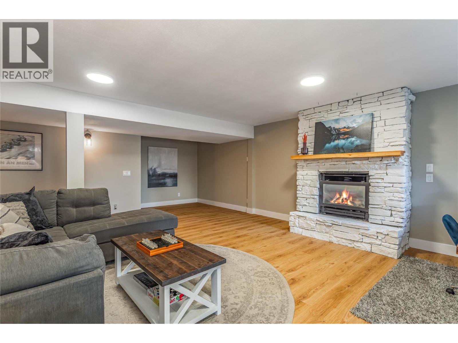  2004 Bernau Court, Lake Country