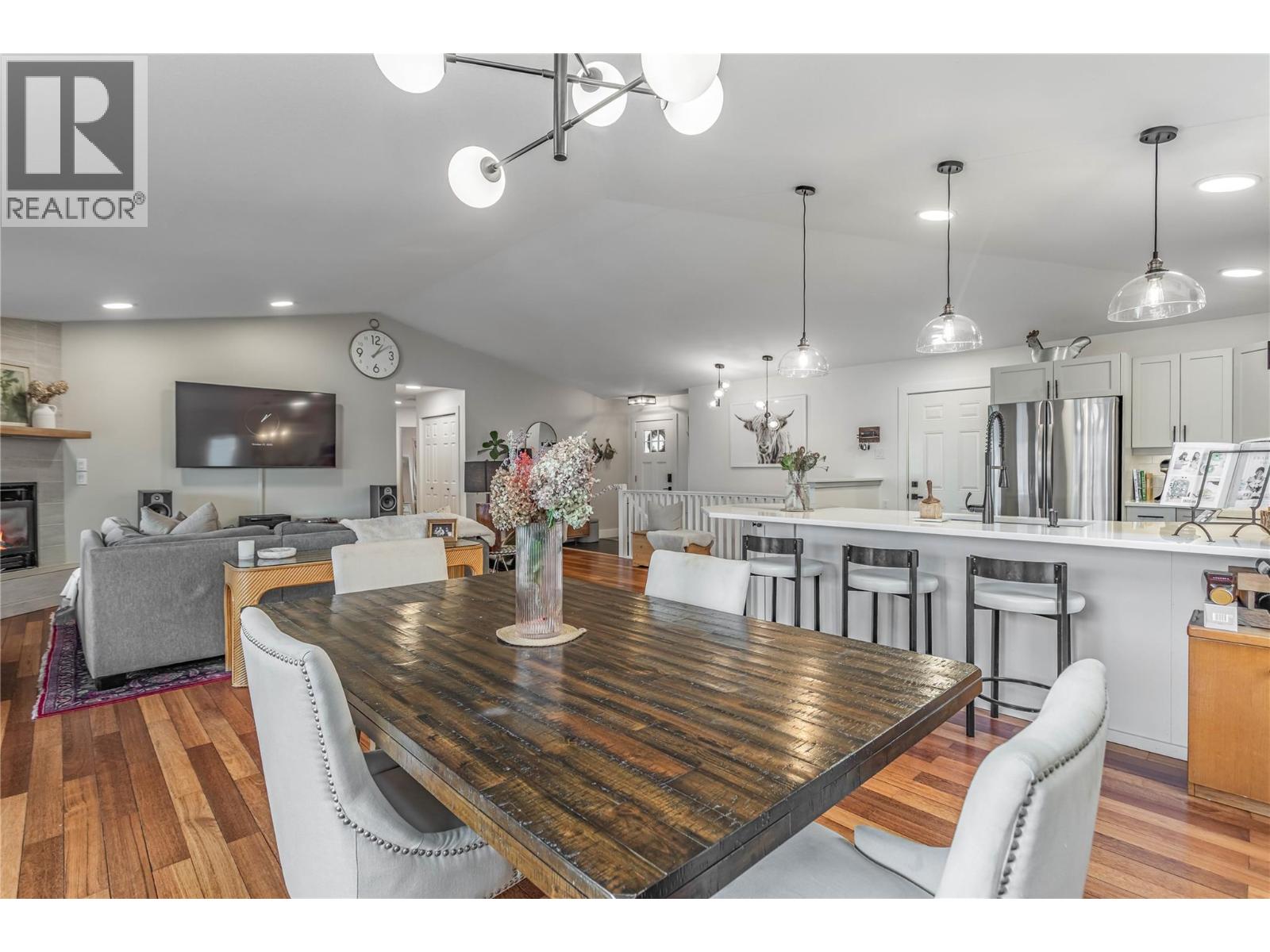  2004 Bernau Court, Lake Country