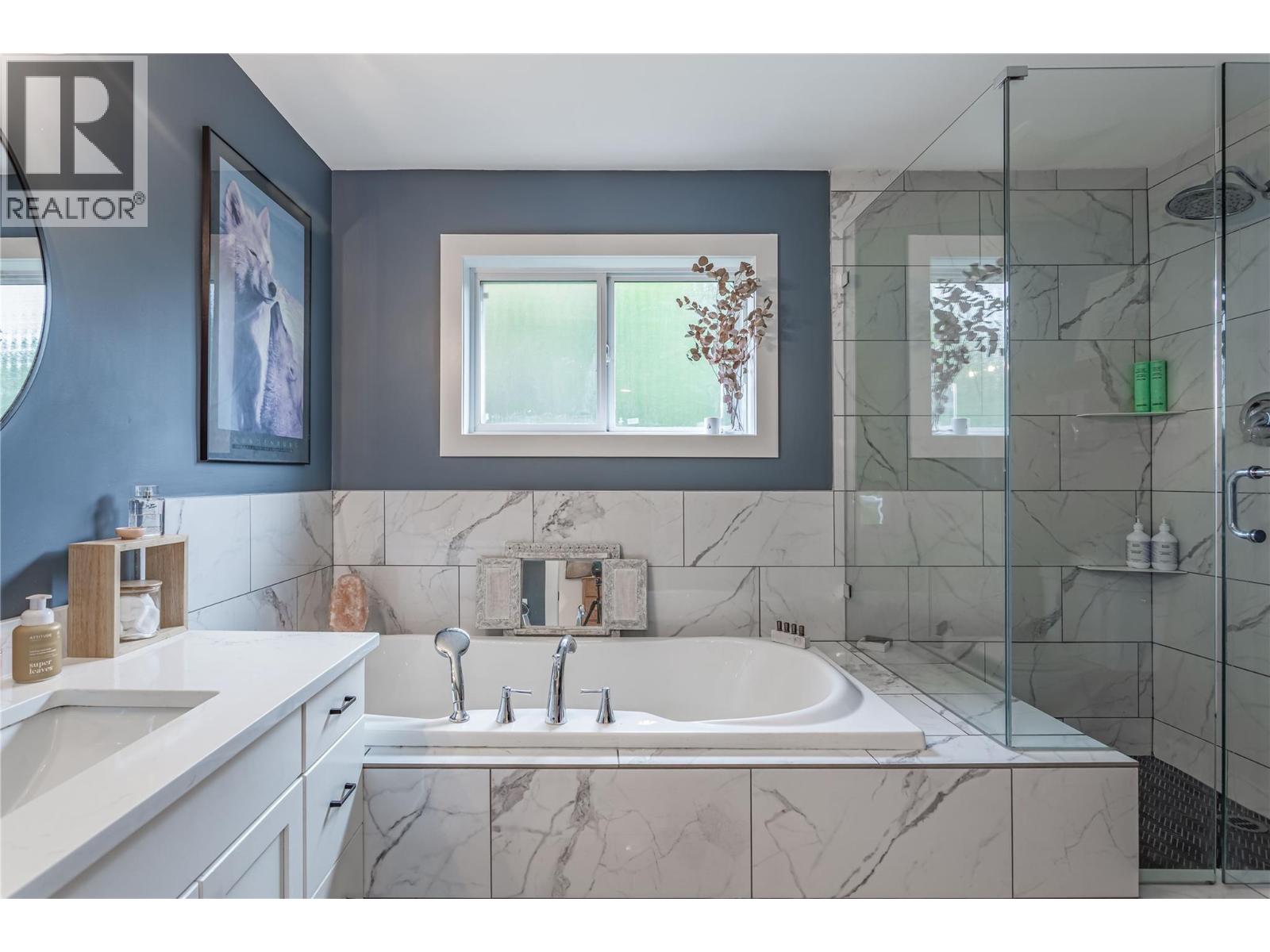  2004 Bernau Court, Lake Country