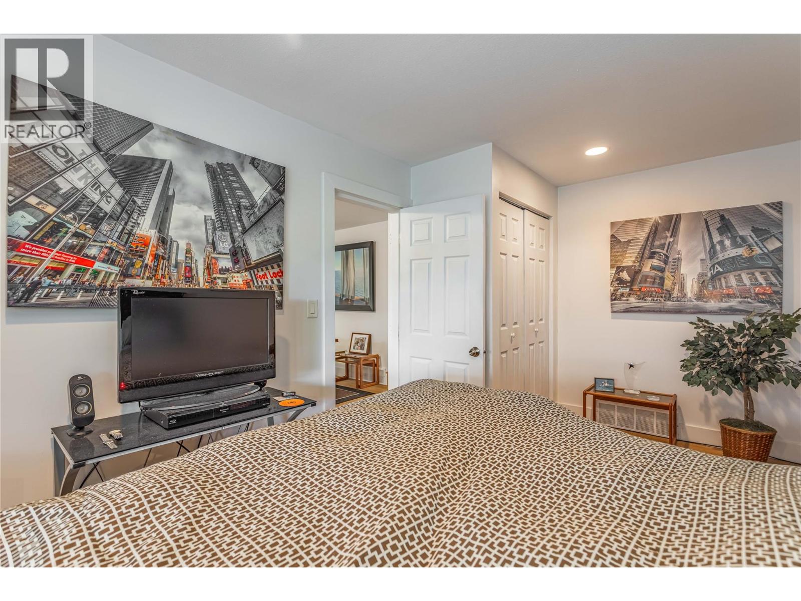  2004 Bernau Court, Lake Country