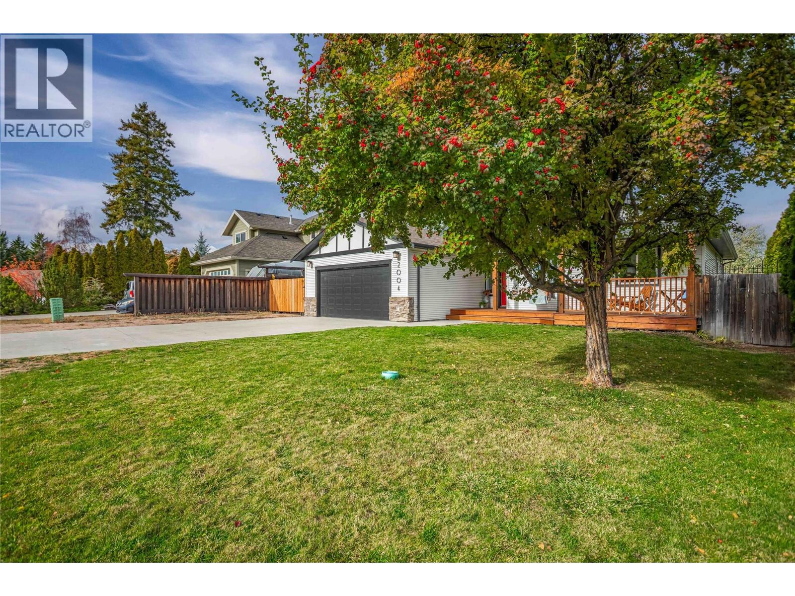  2004 Bernau Court, Lake Country