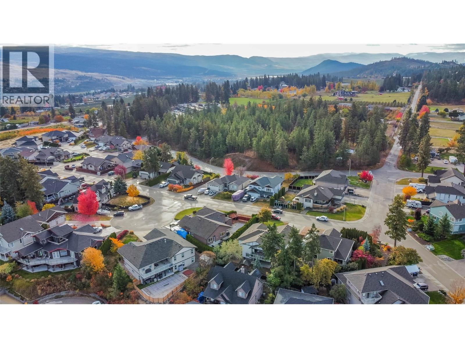  2004 Bernau Court, Lake Country