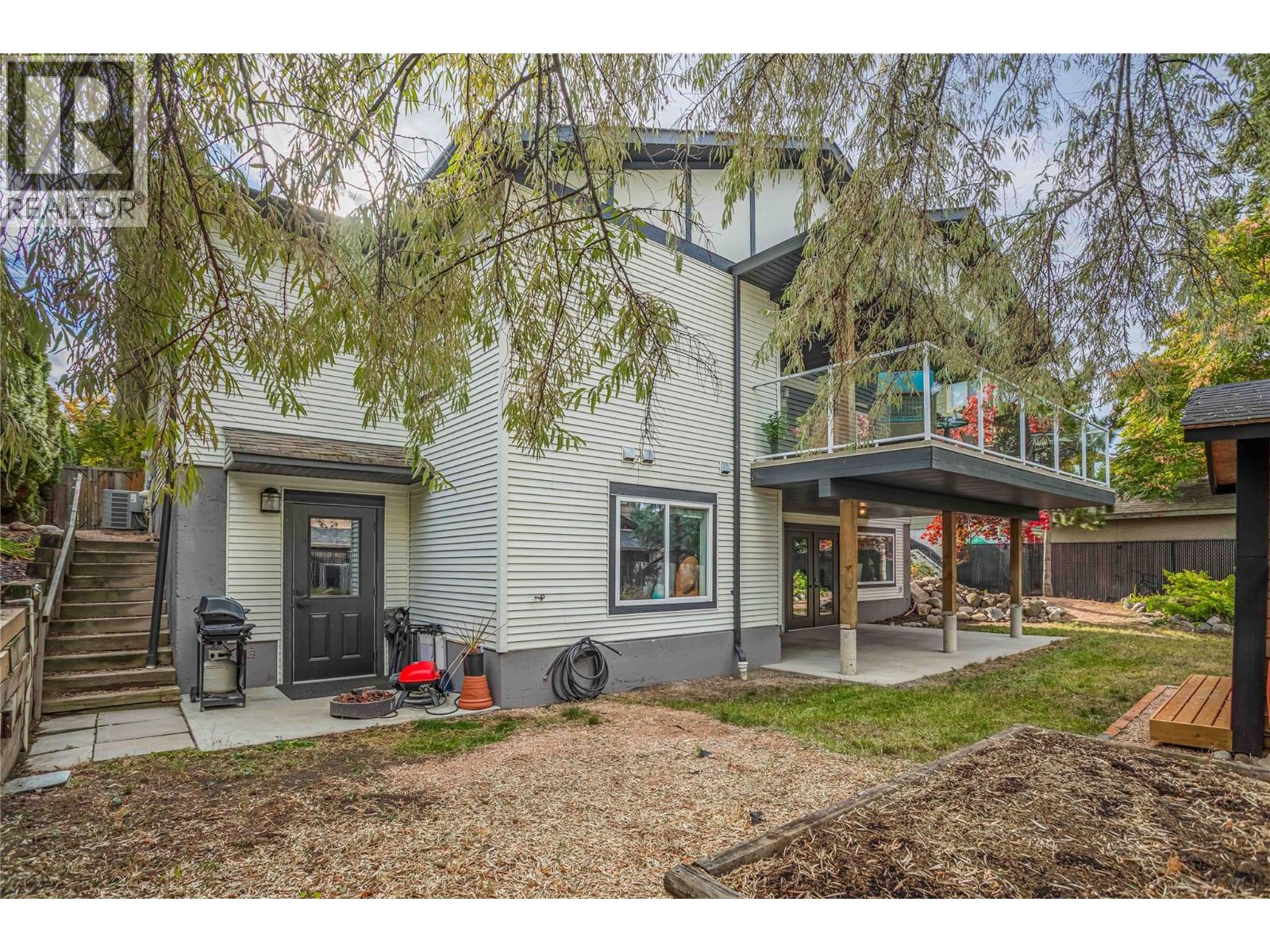  2004 Bernau Court, Lake Country