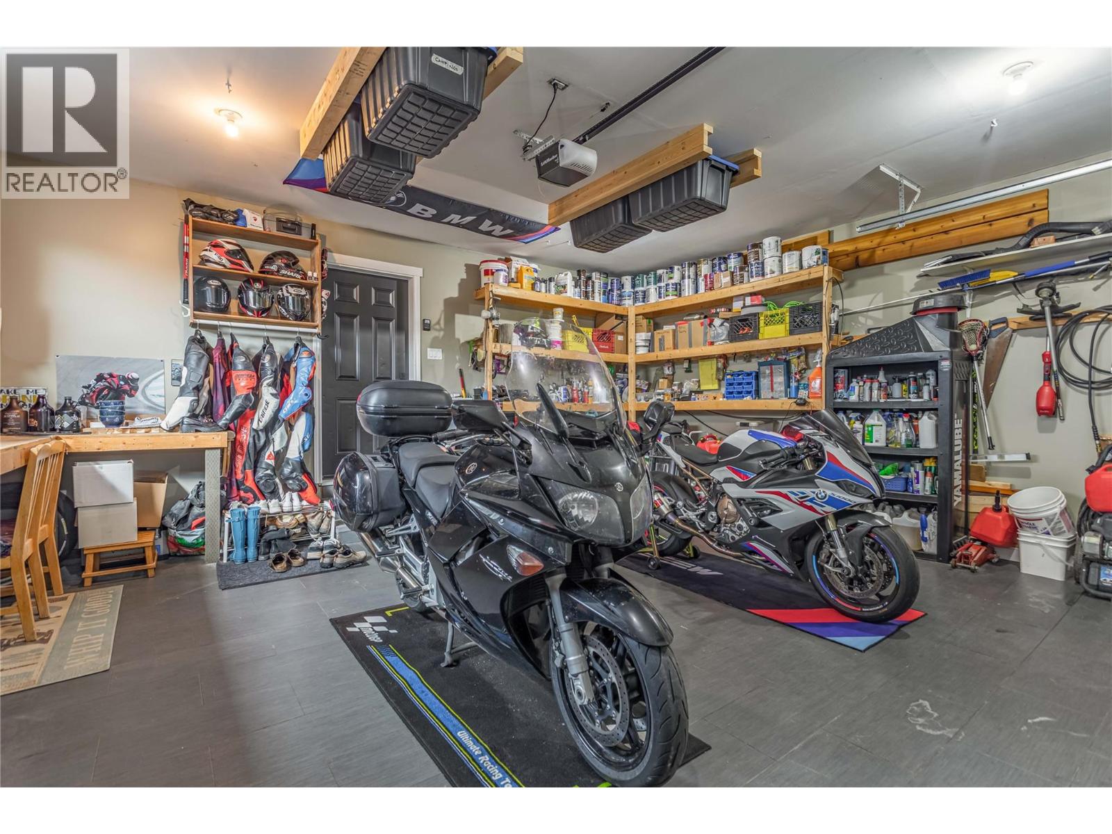  2004 Bernau Court, Lake Country