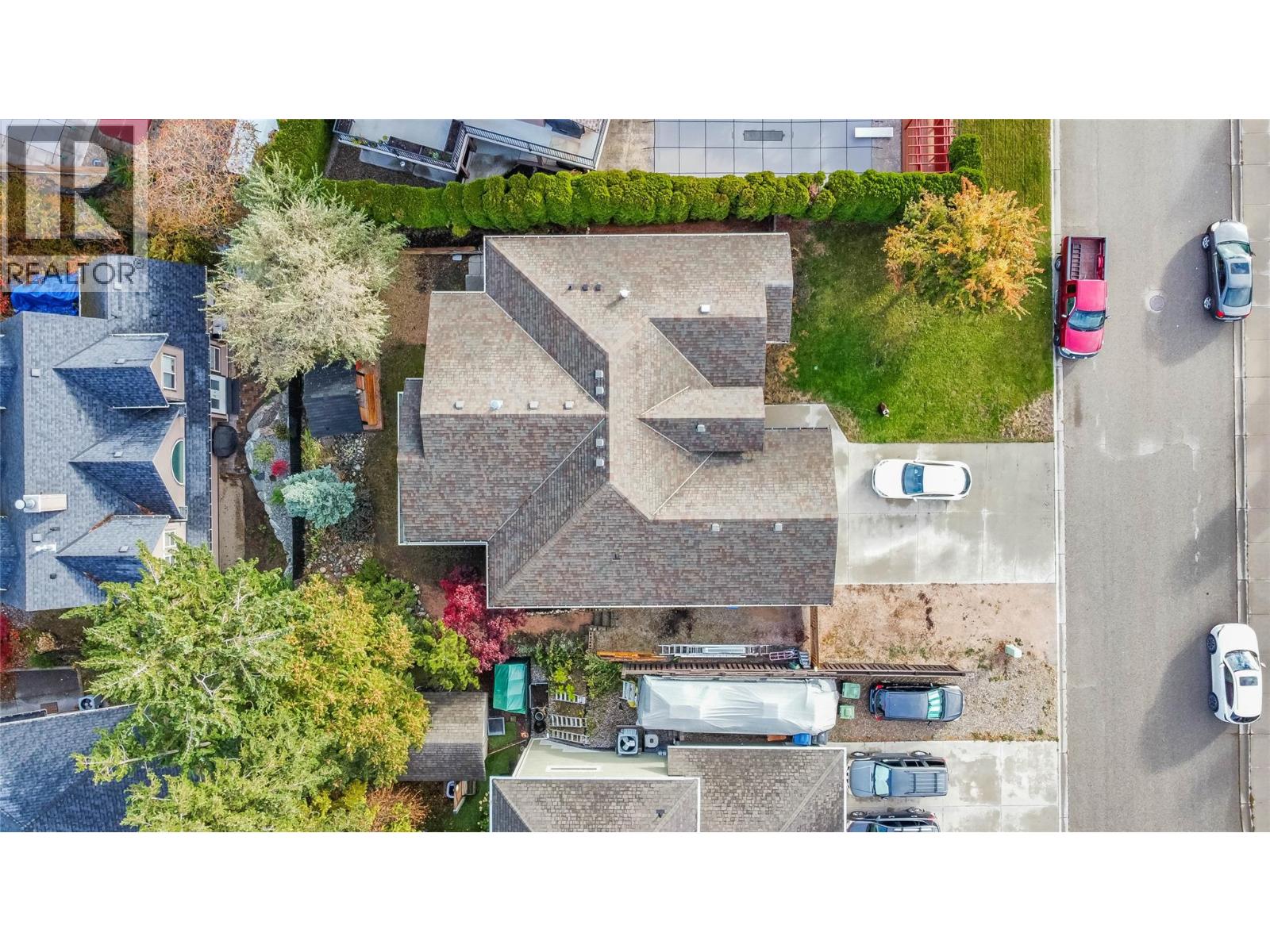  2004 Bernau Court, Lake Country