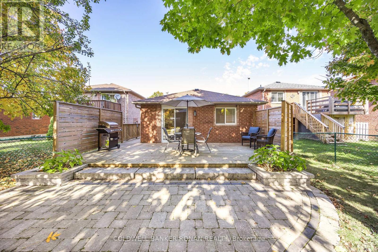 Single Family House Raised bungalow for Sale in  FERGUSON DRIVE Barrie (Northwest) 