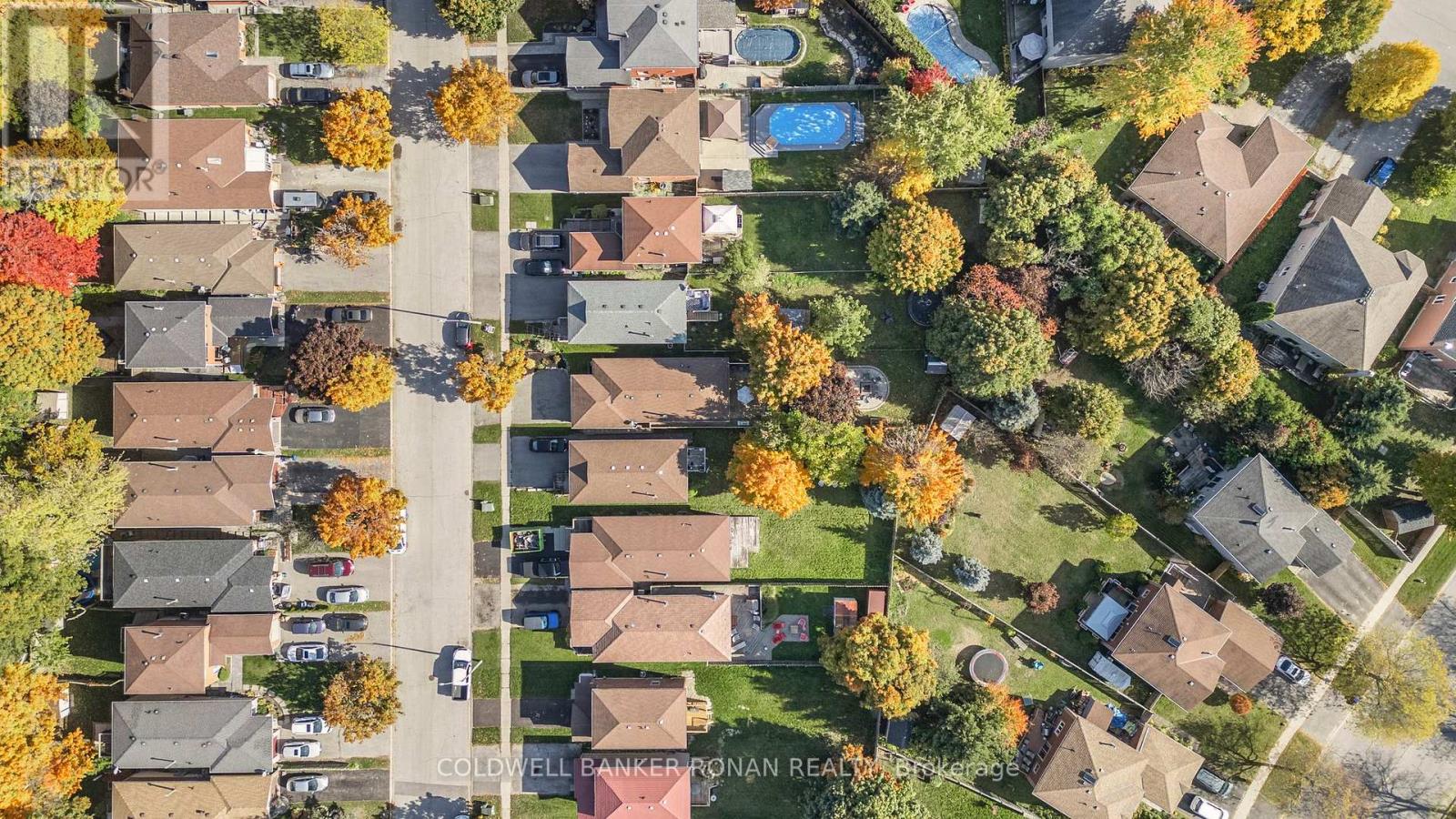 Single Family House Raised bungalow for Sale in  FERGUSON DRIVE Barrie (Northwest) 