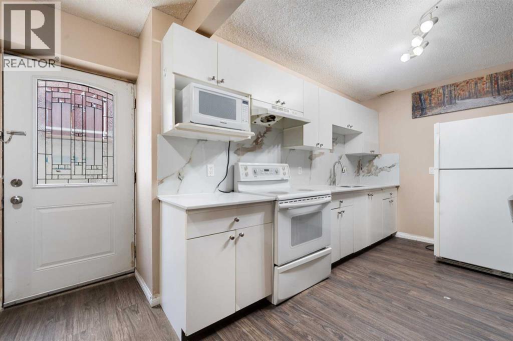 Single Family House Bi-level for Sale in  Tarawood Place NE Taradale Calgary 