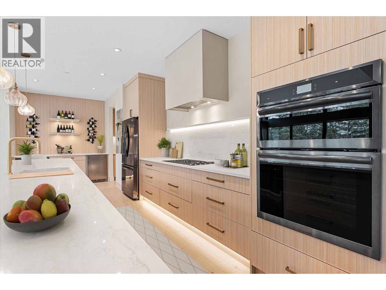  10313 Long Road, Lake Country