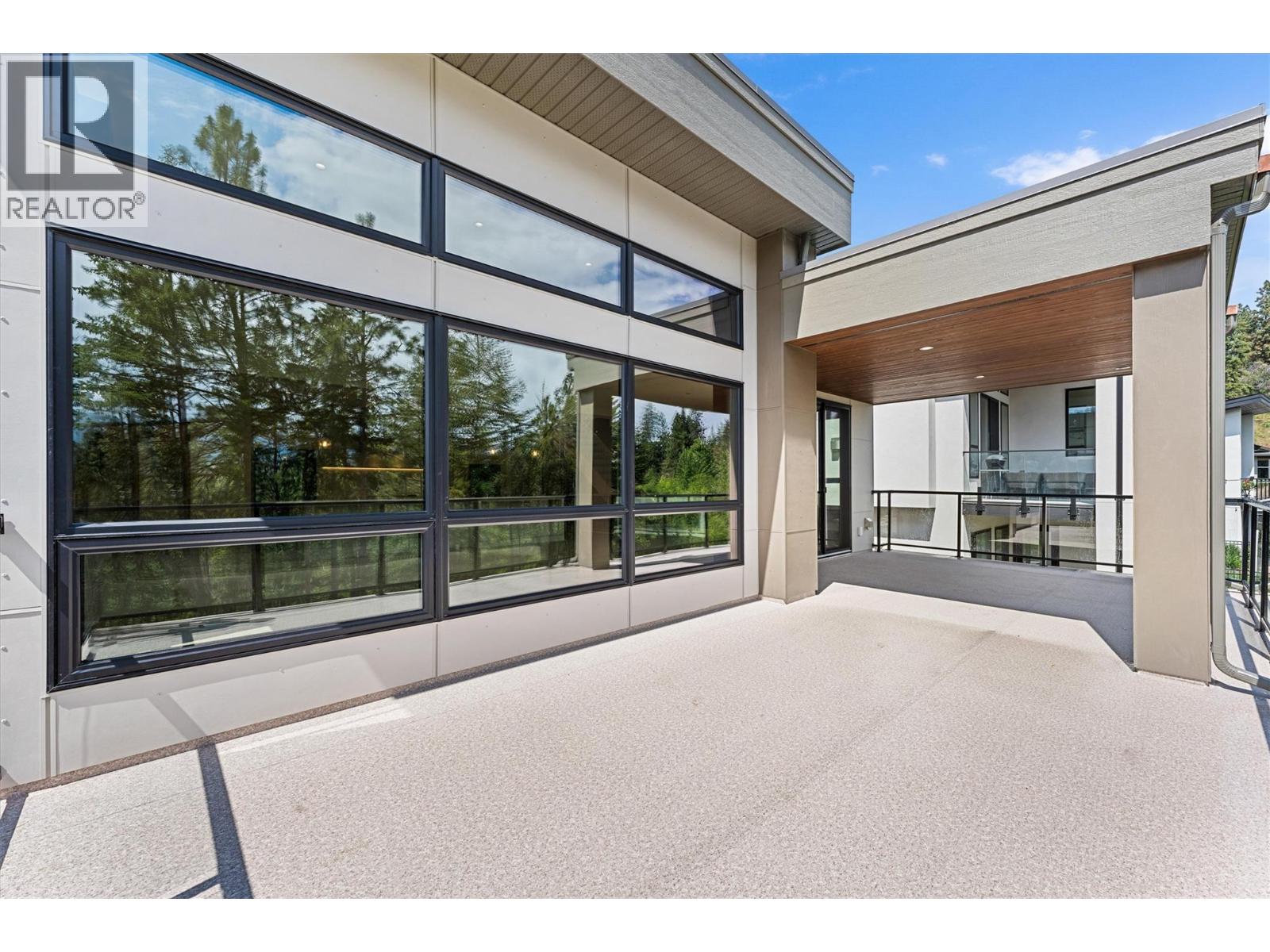  10313 Long Road, Lake Country