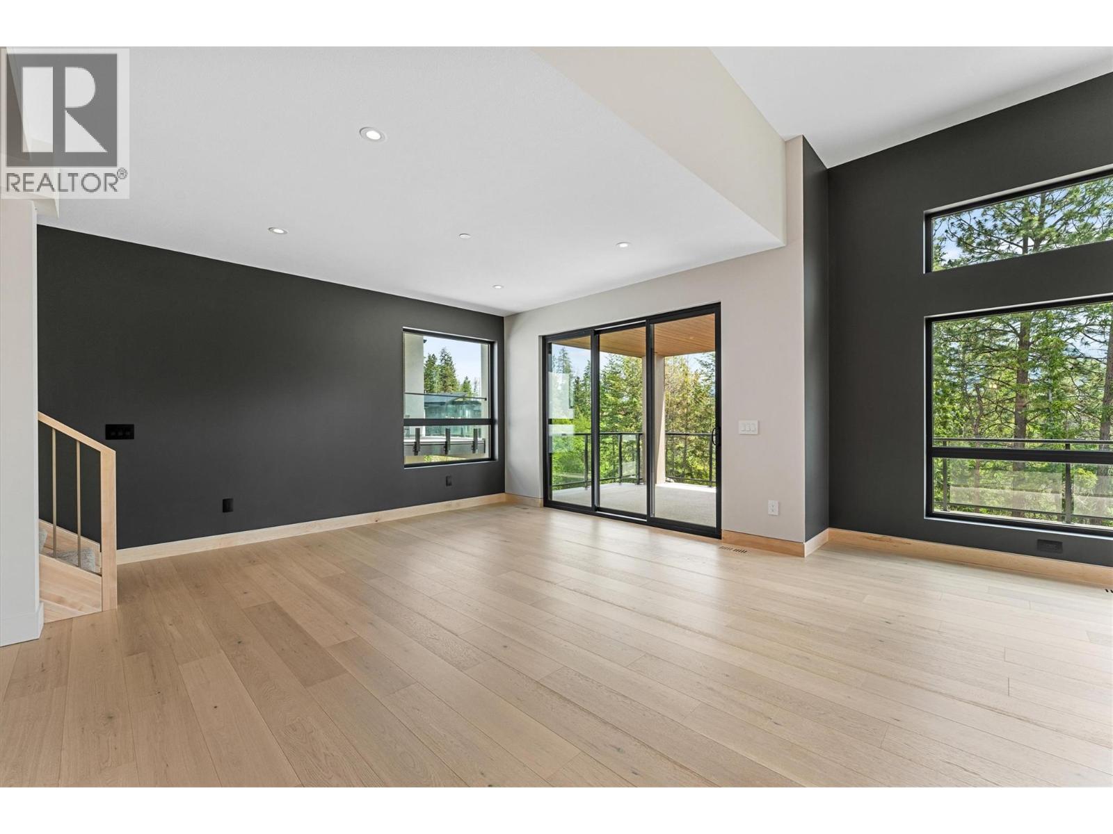  10313 Long Road, Lake Country