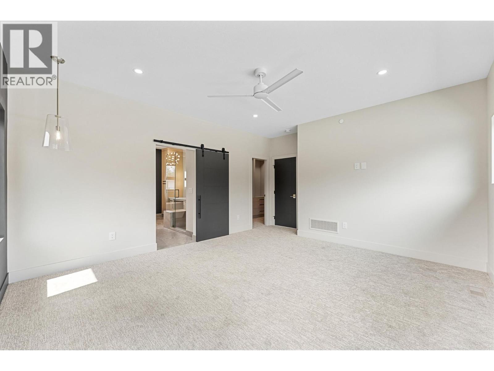  10313 Long Road, Lake Country