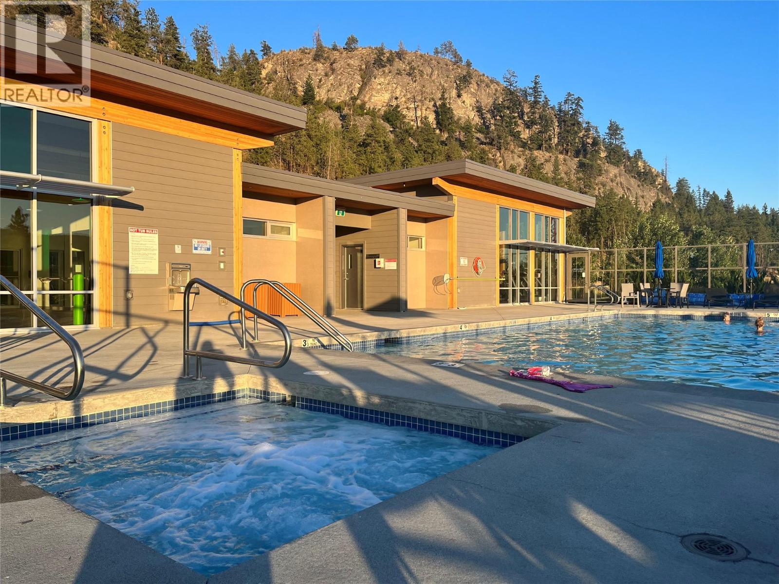  10313 Long Road, Lake Country