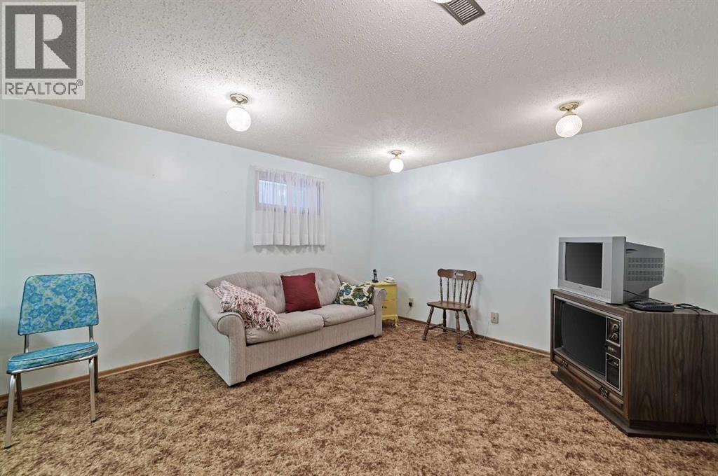 Single Family House Bungalow for Sale in  A Street NW Capitol Hill Calgary 