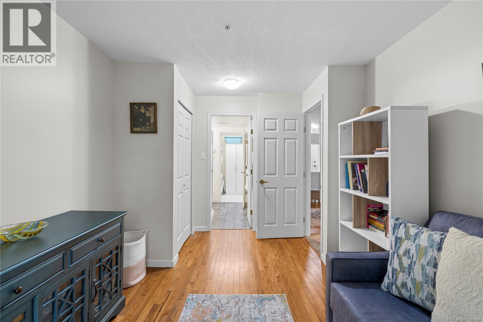 307 5620 Edgewater Lane, Nanaimo