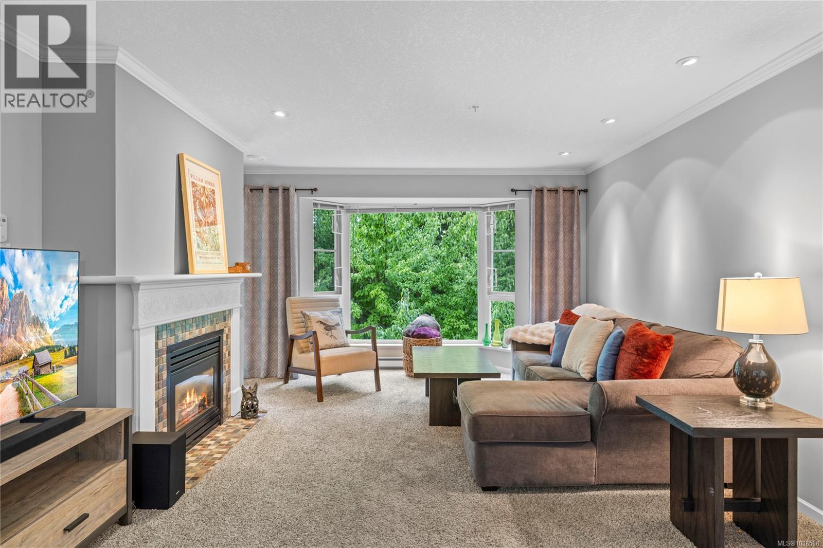 307 5620 Edgewater Lane, Nanaimo