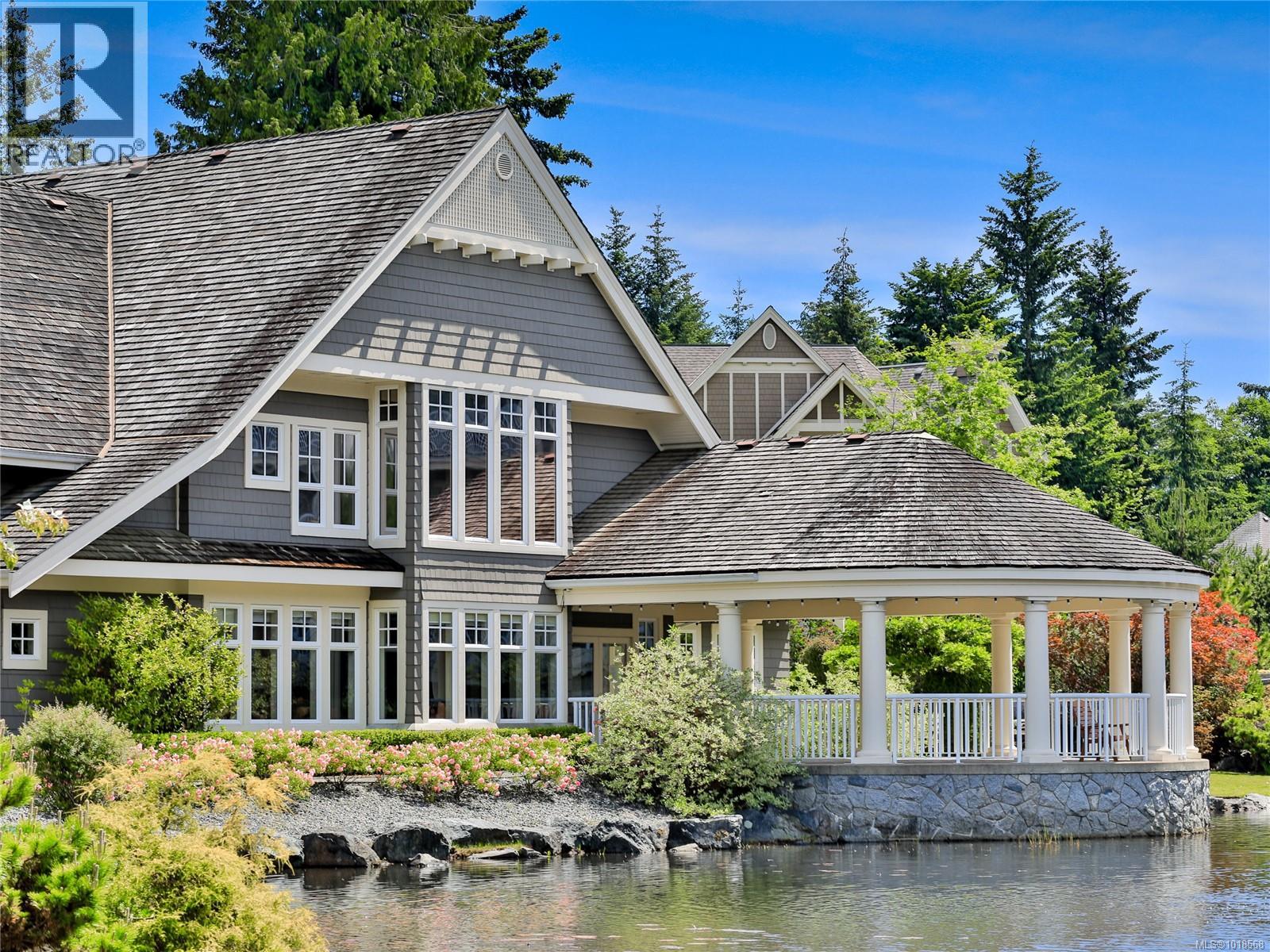 307 5620 Edgewater Lane, Nanaimo