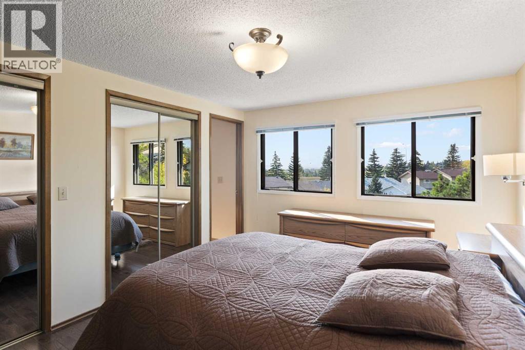 Single Family House for Sale in  Edgehill Rise NW Edgemont Calgary 