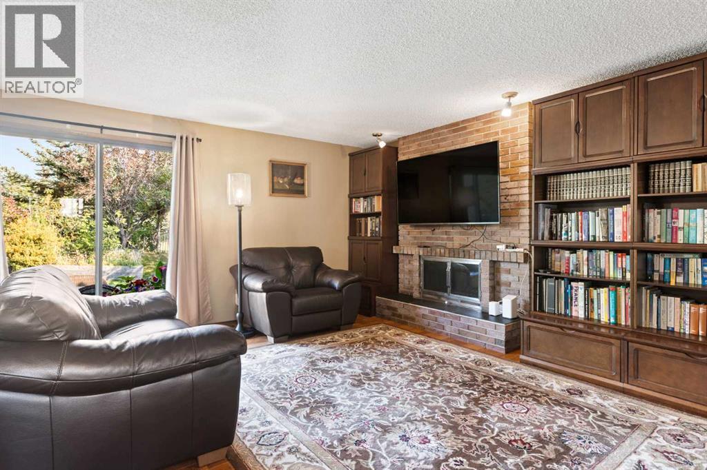 Single Family House for Sale in  Edgehill Rise NW Edgemont Calgary 