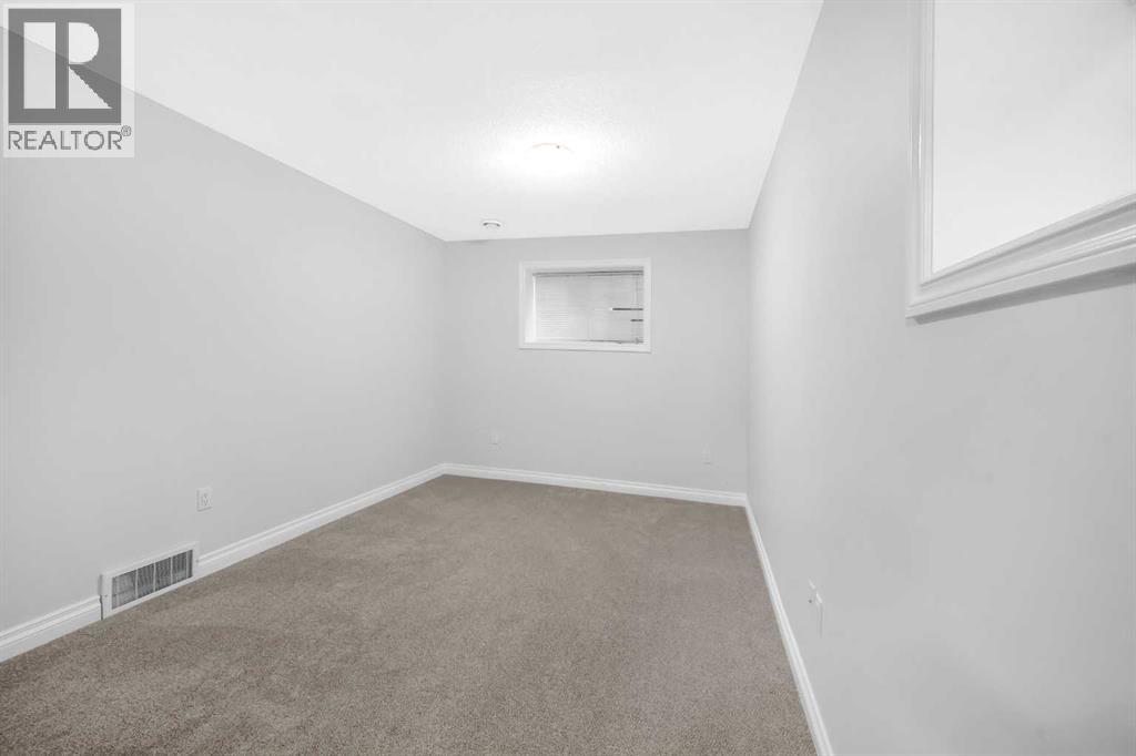 Single Family House for Sale in  Taralake Way NE Taradale Calgary 