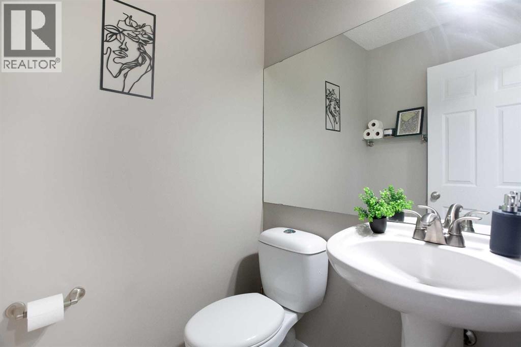 Single Family House for Sale in    Avenue SW Glamorgan Calgary 