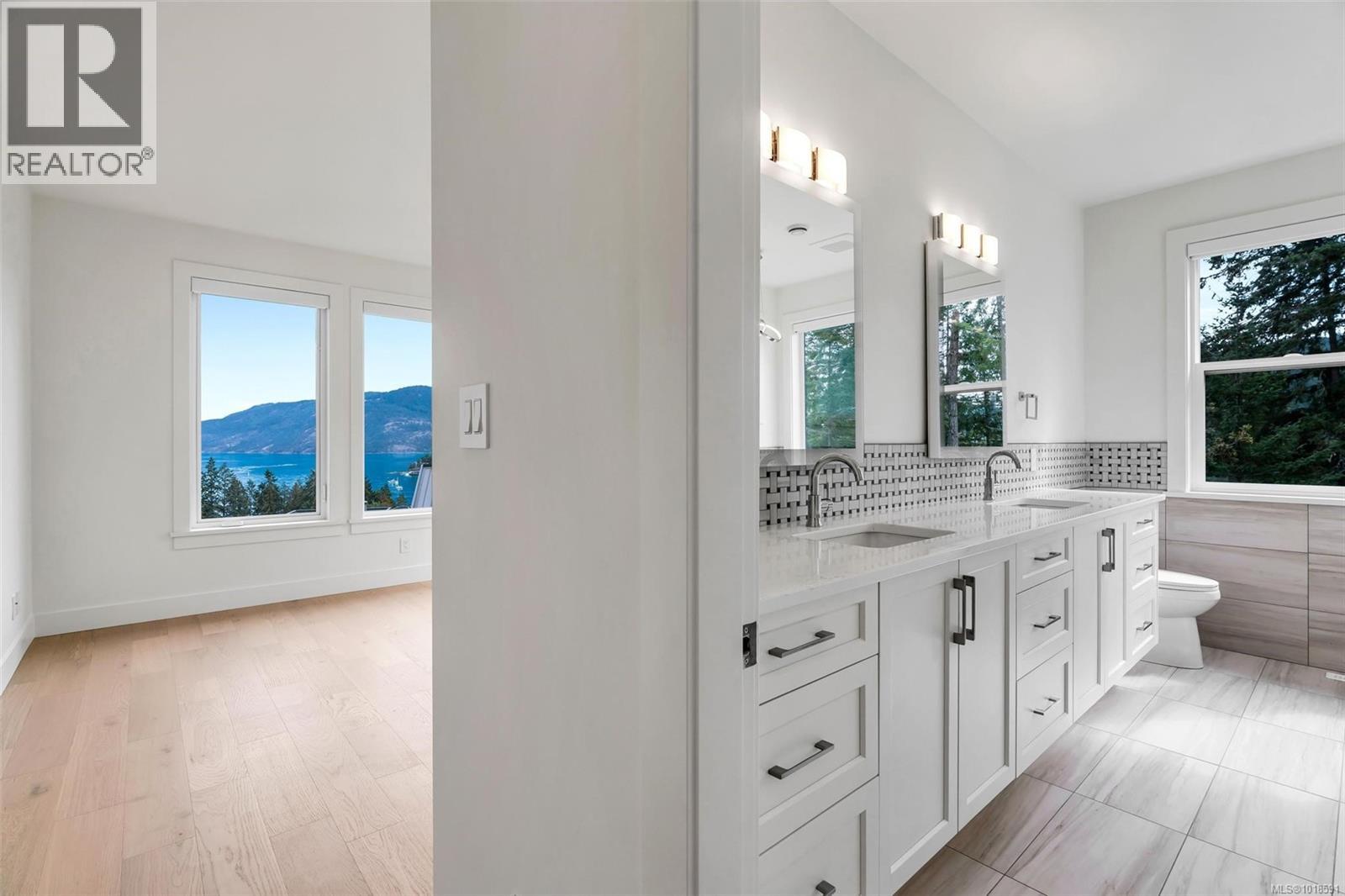 5 1060 SHORE PINE Close, Duncan