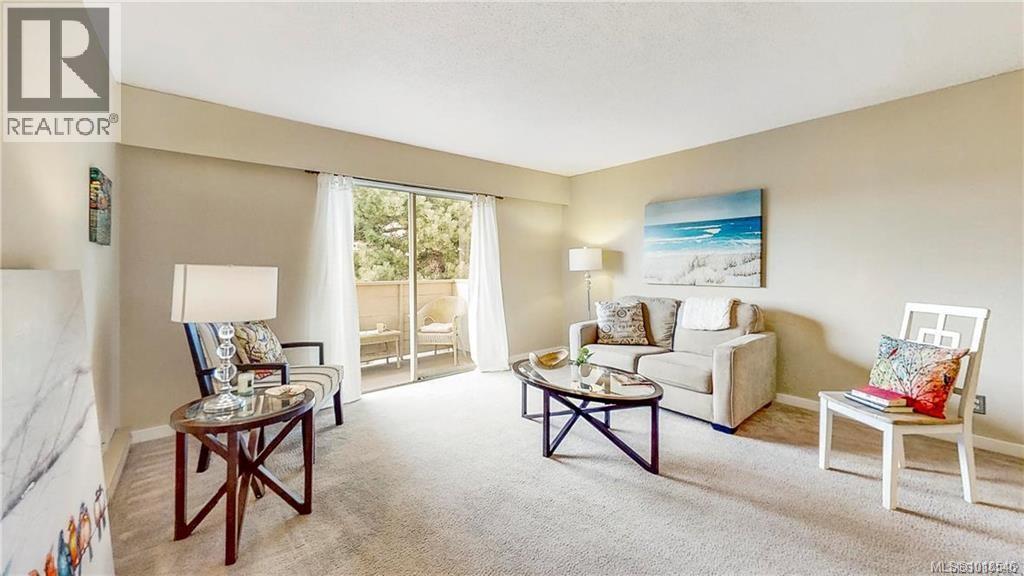 303 1597 Midgard Avenue, Saanich