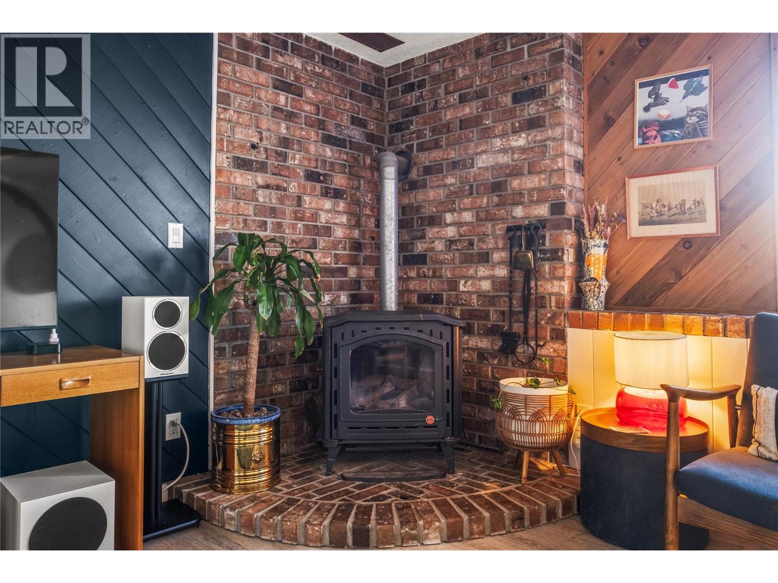  7089 Longacre Drive, Vernon