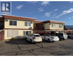 9 5877 MAIN Street, Oliver