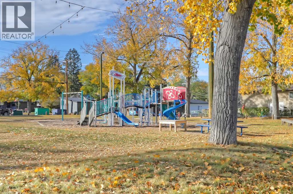 Single Family House for Sale in   Street NW Highland Park Calgary 