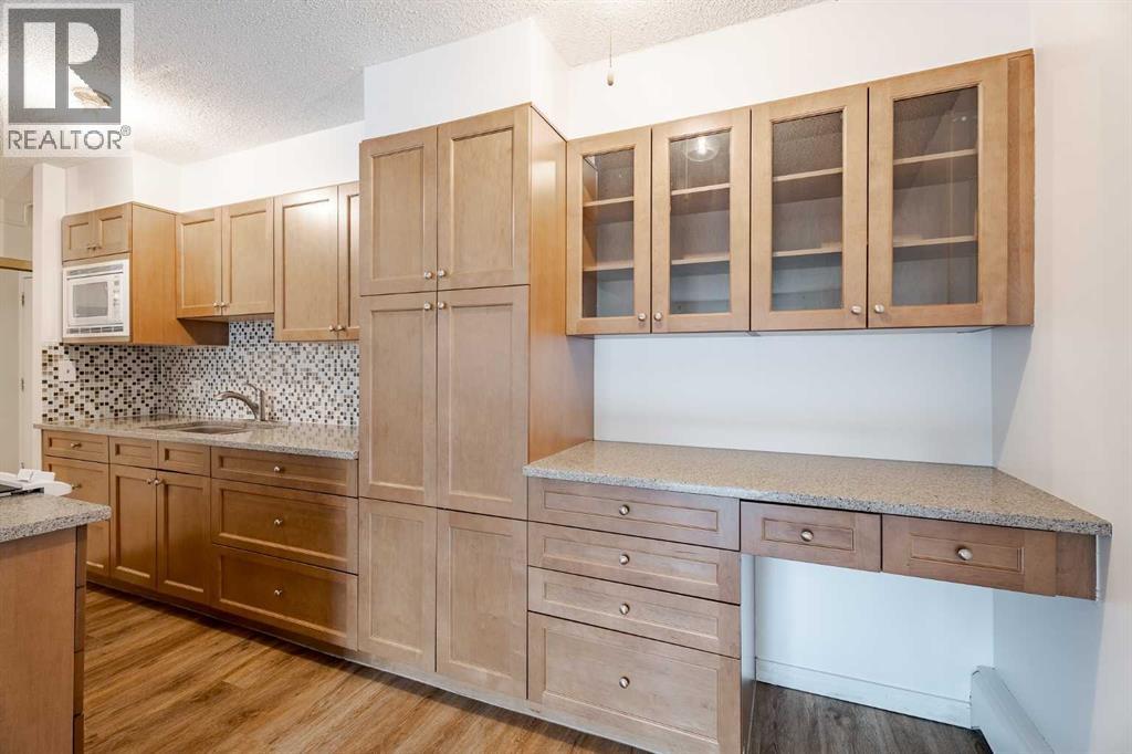 Single Family House for Sale in    Street NW Varsity Calgary 