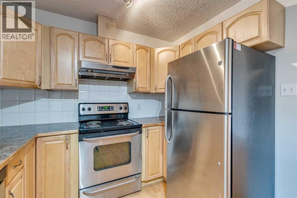 Multi-family House Bungalow for Sale in  &   Avenue NW Mount Pleasant Calgary 