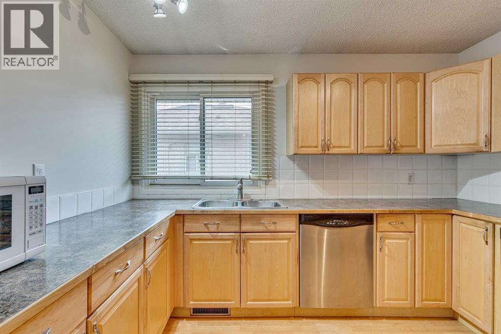 Multi-family House Bungalow for Sale in  &   Avenue NW Mount Pleasant Calgary 