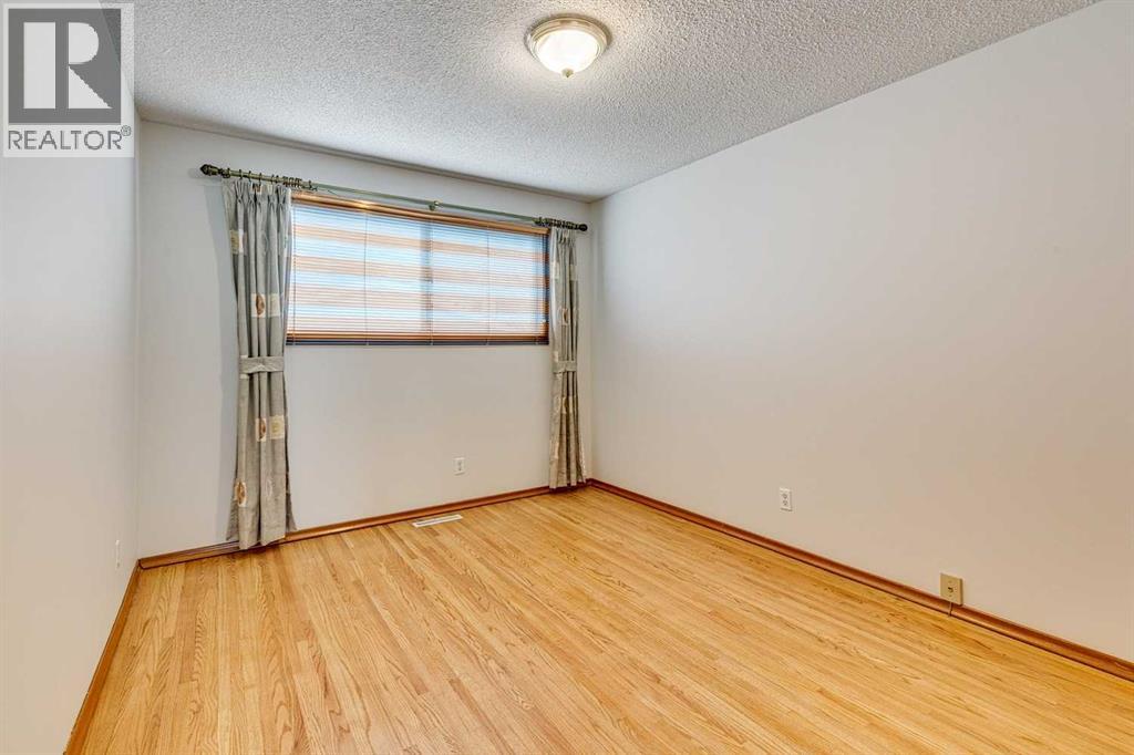 522 & 524 27 Avenue NW, Calgary, Alberta