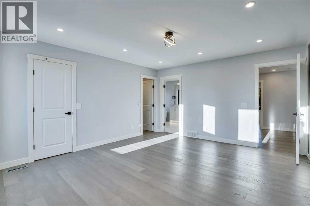 Single Family House for Sale in  Woodbriar Circle SW Woodbine Calgary 